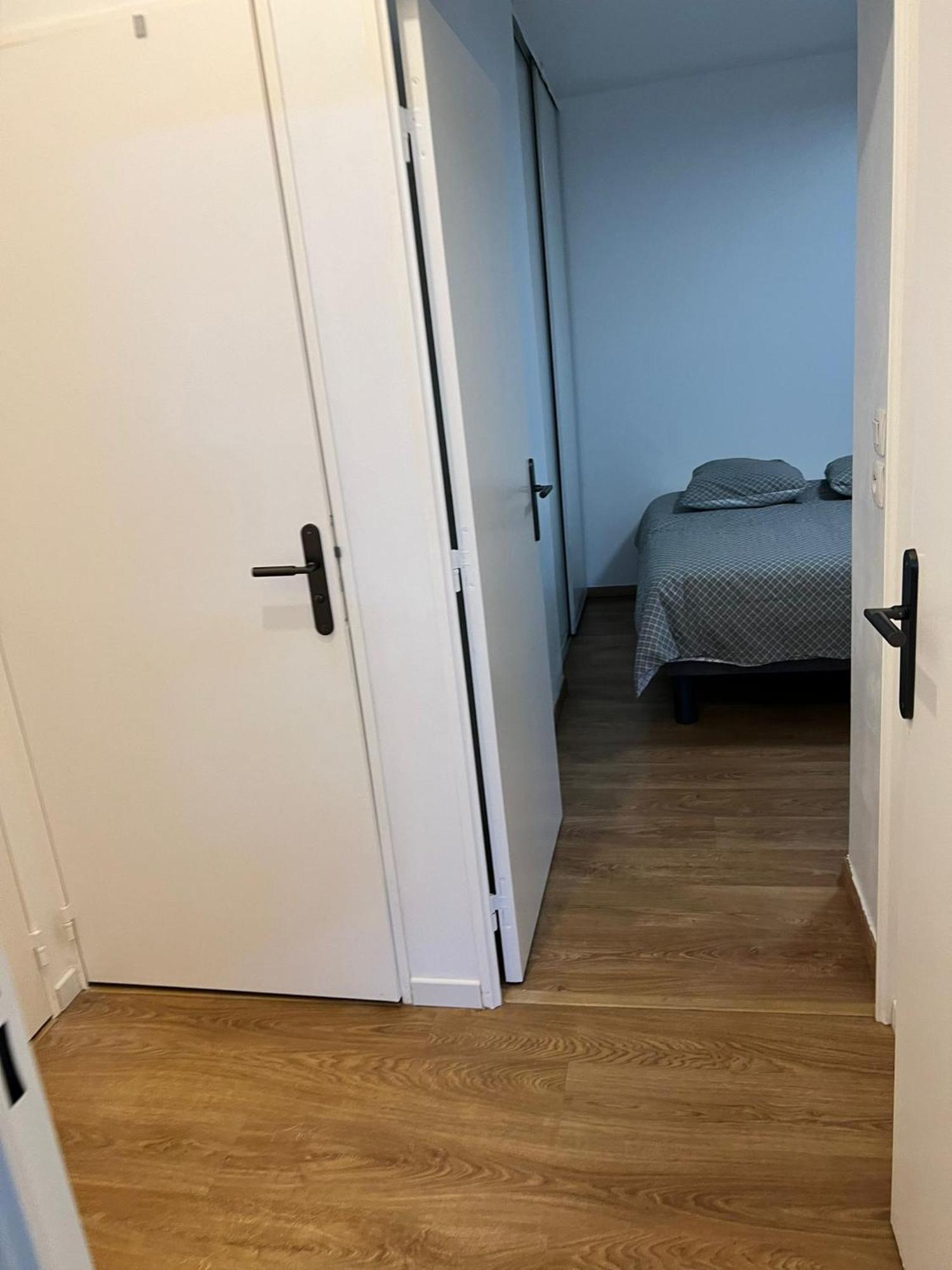 Appartement 5Min Gare Rer Disneyland Paris Val D'Europe La Vallee Village Parking Inclus Montevrain Ngoại thất bức ảnh
